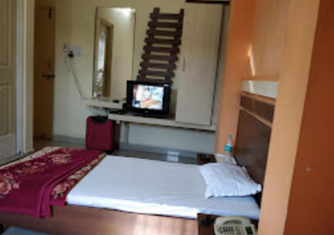 Hotel Mayur Restaurant Chandrapur Exterior photo
